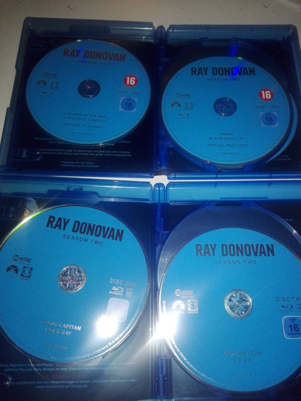 Tutti i DVDs: Ray Donovan  (Staffel 1 + 2)                    > 12-CD's < – Usato da St.Gallen venduto da elk2022 1