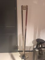 Lampadaire design en métal argenté bon état général