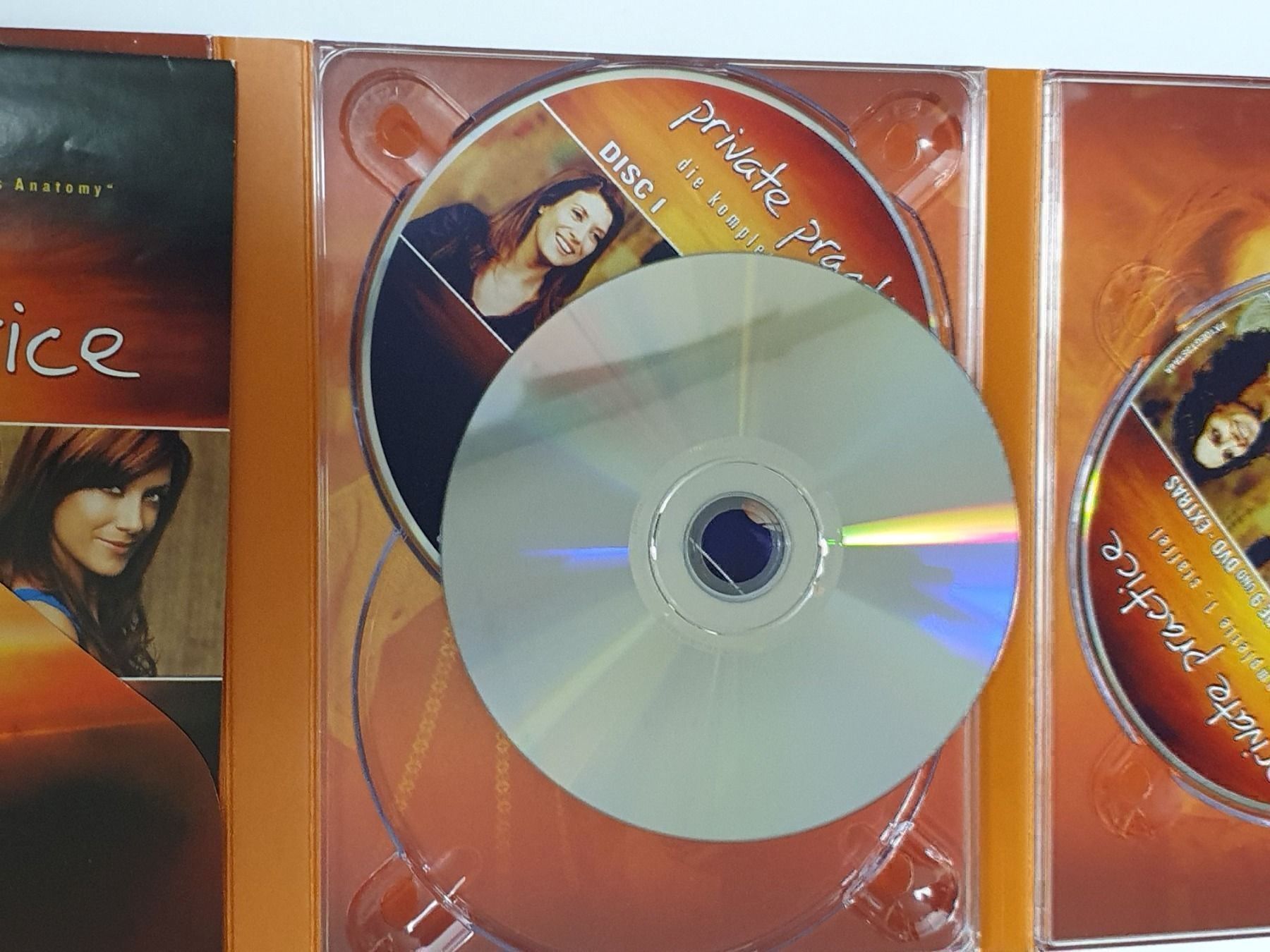 Tutti i DVDs: Private Practice DVD - erste Staffel 1 – Usato da Oberdorf BL venduto da BaldenEagle 2