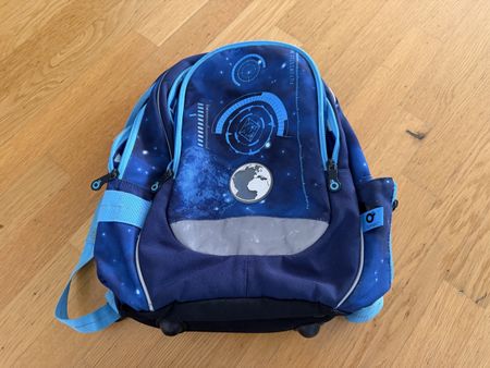 Topgal Schulrucksack mit Weltraum Design gute Zustand