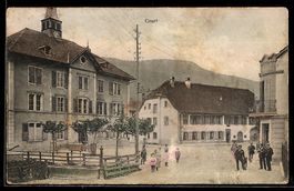 AK Court, Straßenpartie mit Anwohnern
