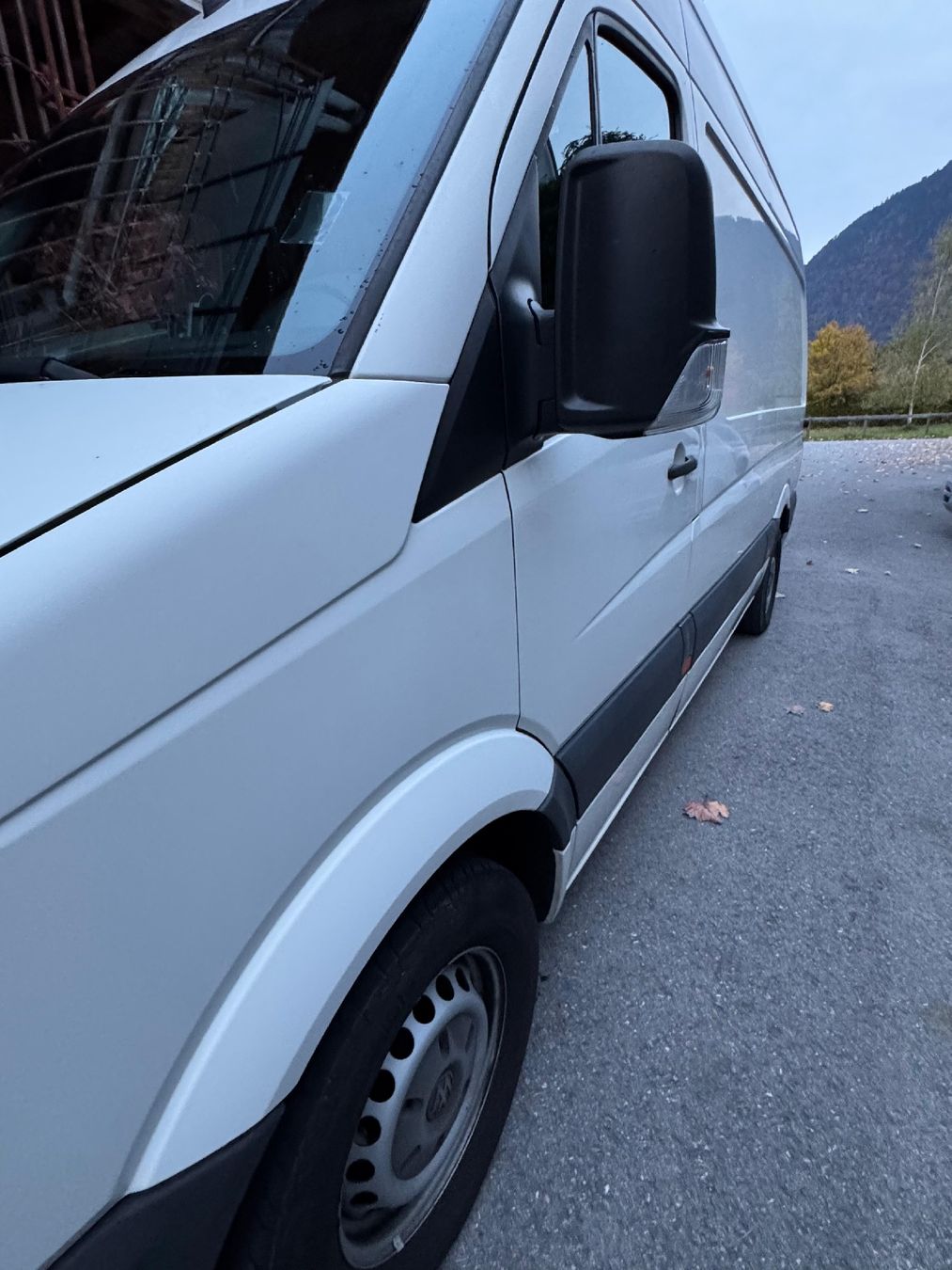 VW Camping Fahrzeuge: Vw Crafter Camper – Gebraucht aus Felsberg von HWSDesign 2