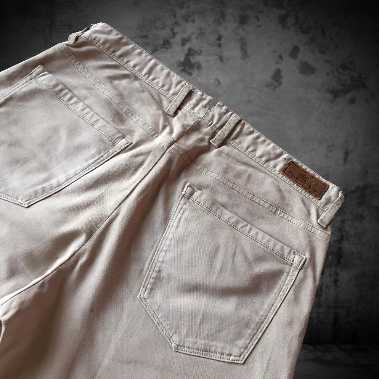 Massimo Dutti Pantaloni: Pants Massimo Dutti Beige Men 30 – Usato da Genève venduto da ang_7j7j 3