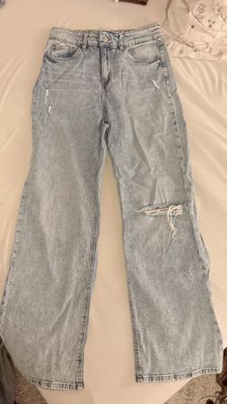 H&M Jeans hellblau destroyed / ripped – Damen Gr. 42