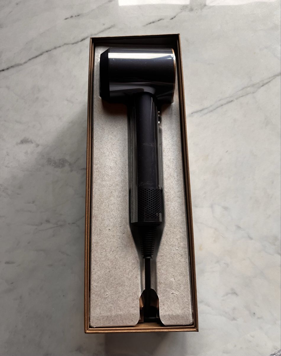 Dyson Föhn: Dyson Supersonic Haartrockner – Neu und originalverpackt aus Eschenz von Marlene_signer 3