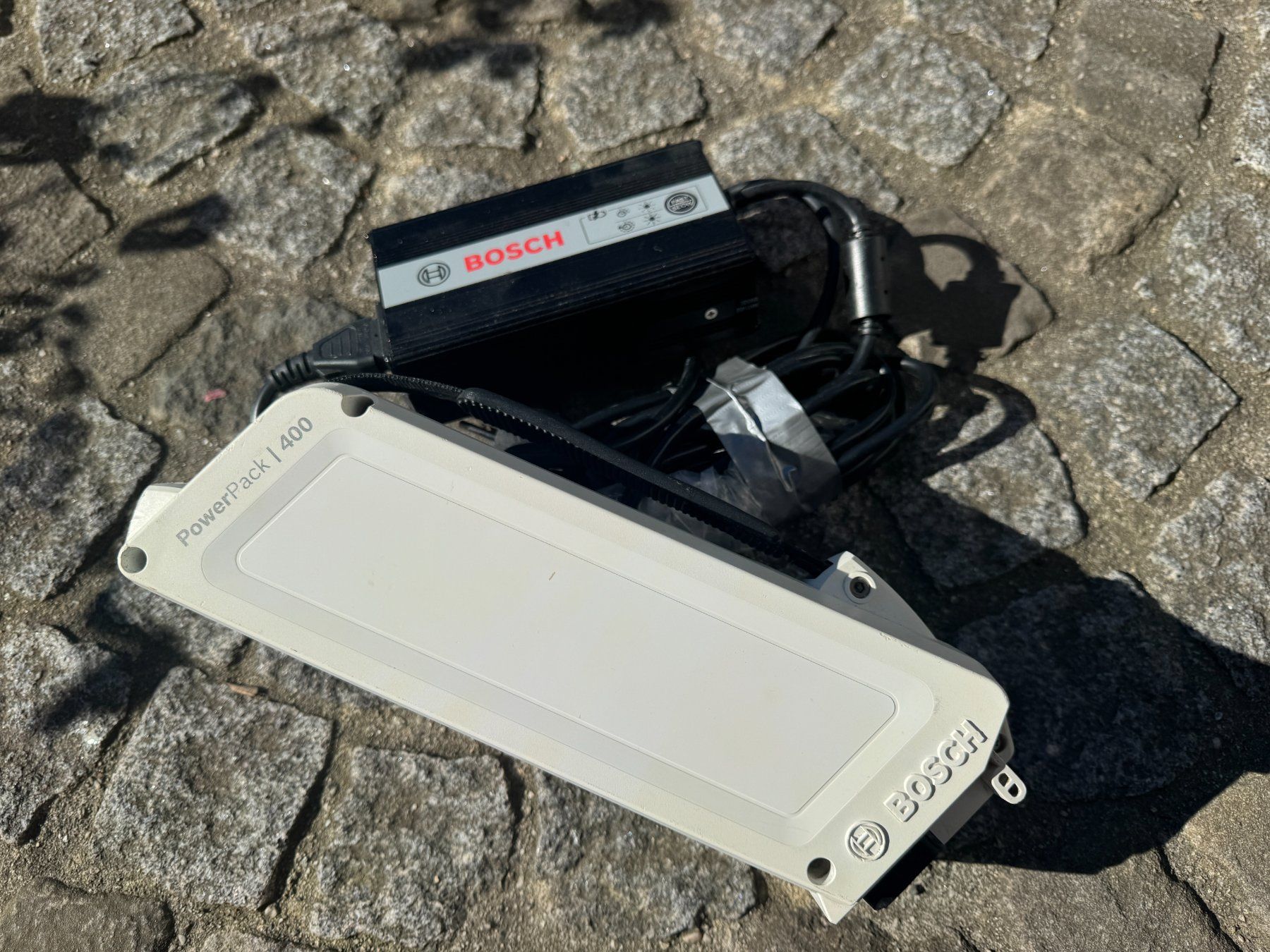Bosch Batterie: BOSCH Powerpack 400 Classic Akku 36V mit Ladegerät – Usato da Volketswil venduto da mstonys 1