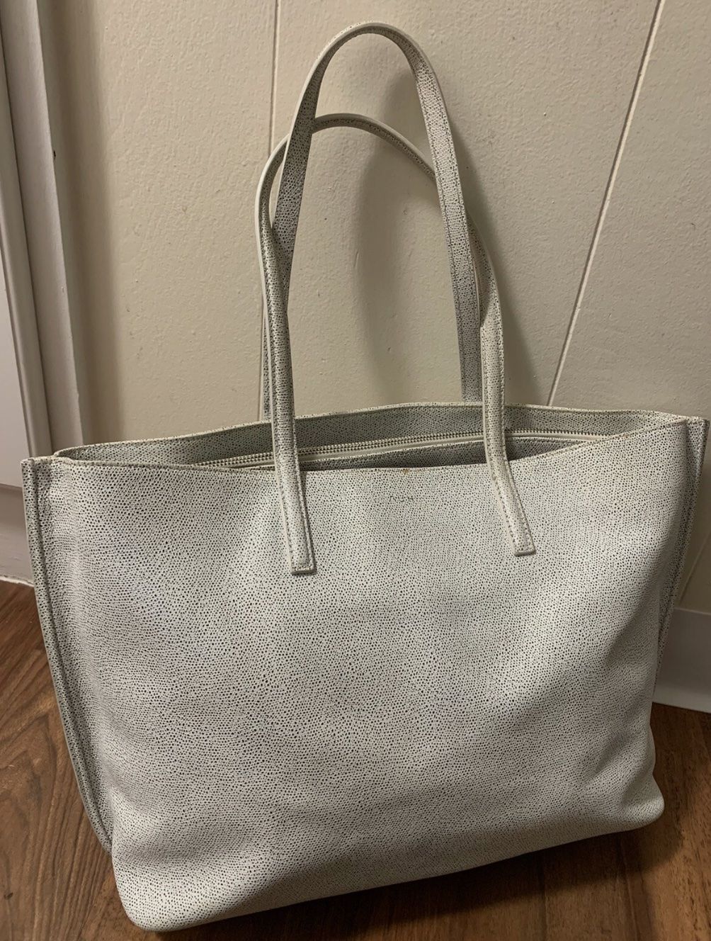 Taschen für Damen: Aritzia tote bag leather – Gebraucht aus Zürich von lulu_c