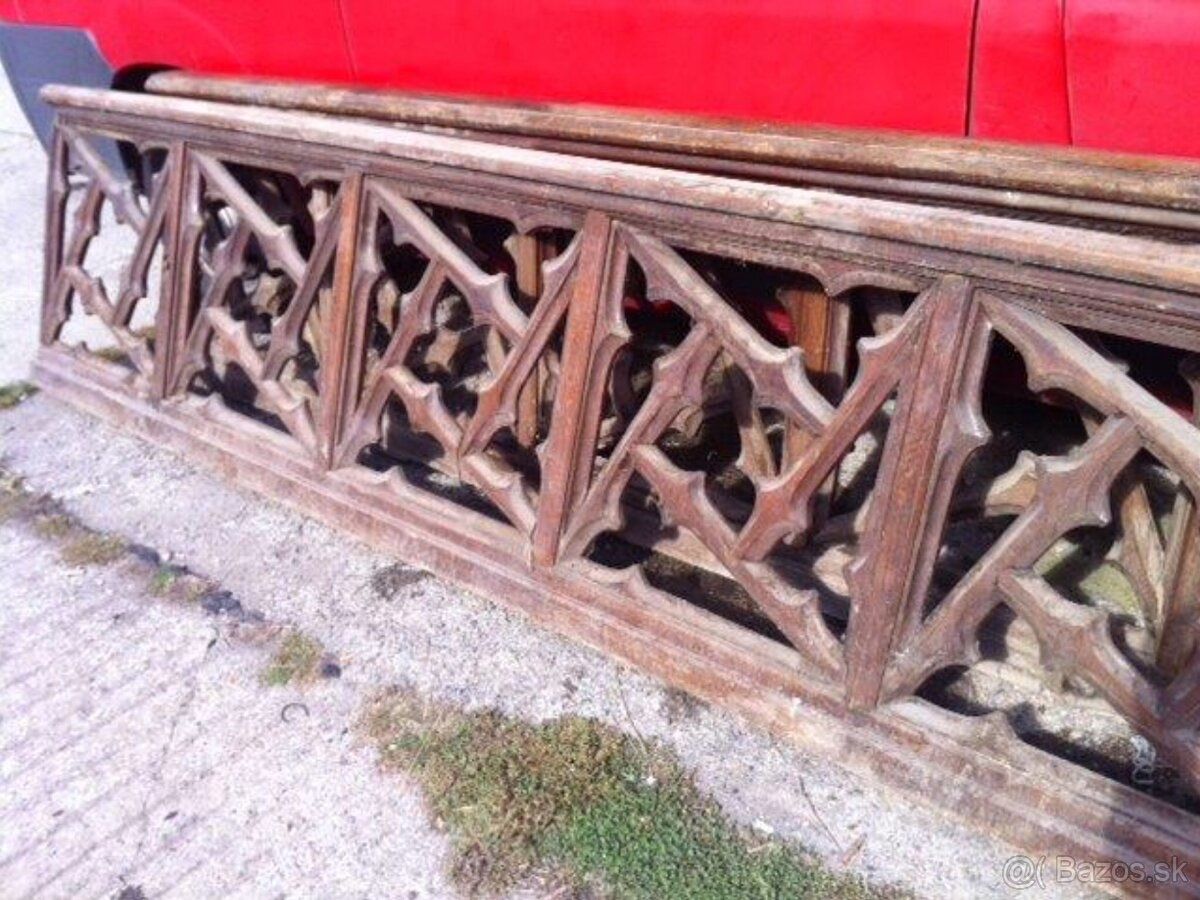 Articoli in legno: Neugotische Eichenpaneele (1850– authentisches Kulturerbe – Usato da Zweisimmen venduto da Belinator1969 2