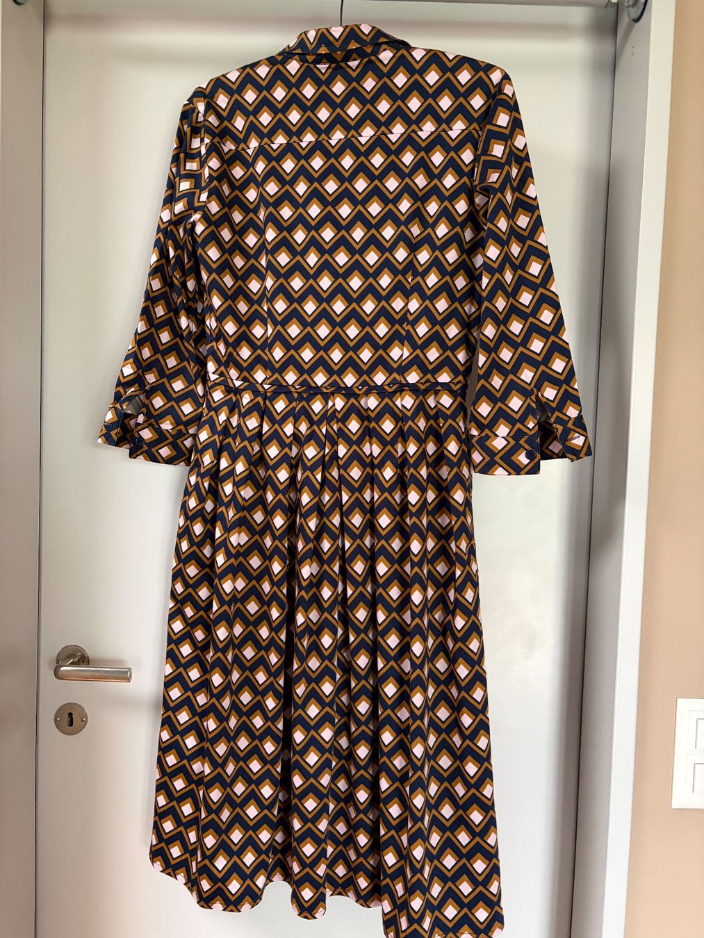 Globus Vestiti: Kleid / Hemdkleid – Usato da Frauenfeld venduto da SuterFrauenfeld 3