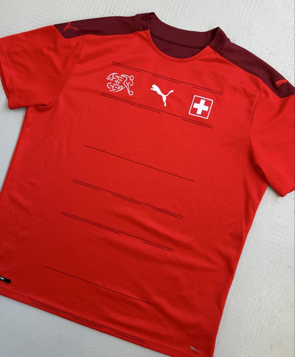 Puma Canottiere & Pantaloni: Schweiz Nati Trikot Puma Heim  – Usato da Füllinsdorf venduto da hae_gt9l 1
