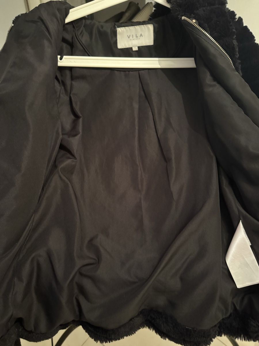 Vestes: Giacca pelosa nera S – D'occasion à Camignolo par maly86 3