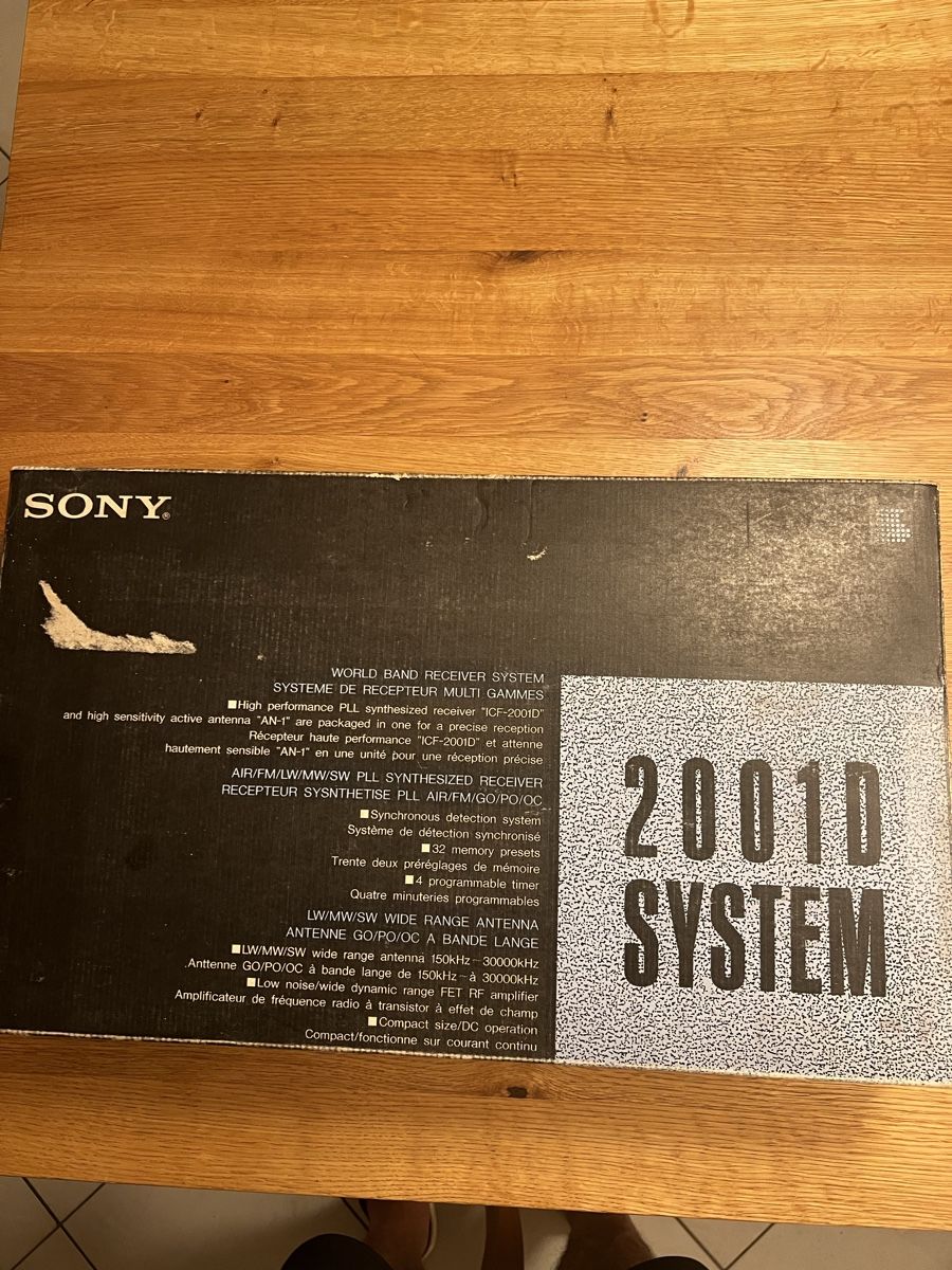 Sony Radios: Sony Weltempfänger 2001D- System  – D'occasion à Züberwangen par Arian3 9