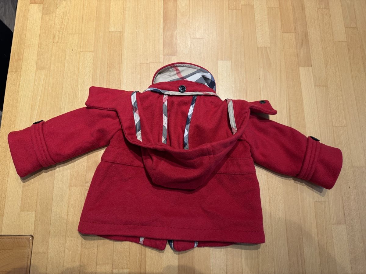 Burberry Jacken & Mäntel: Burberry Mantel Rot – Gebraucht aus Herzogenbuchsee von SandraV 2