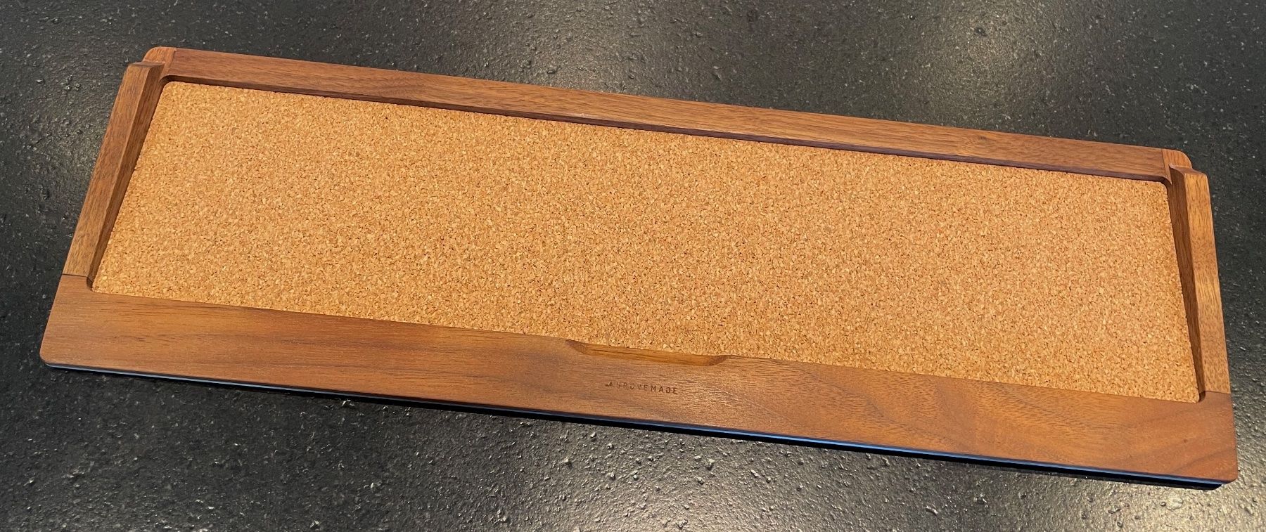 Supporti a parete: Grovemade Apple Magic Keyboard Tray aus Holz – Usato da Au SG venduto da fabian.brunner