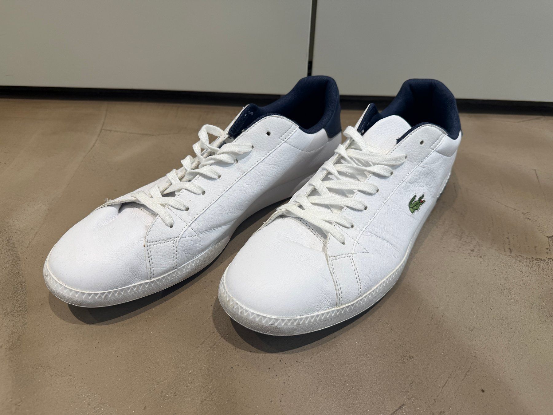 Scarpe da uomo: Lacoste Sneaker weiss dunkelblau – Usato da Lenzburg venduto da sandkiste 2