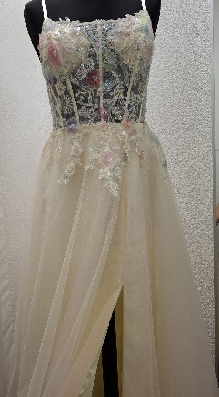 Vestiti: Gelbe kleid – Nuovo (secondo la descrizione) da Uster venduto da VMT. 2