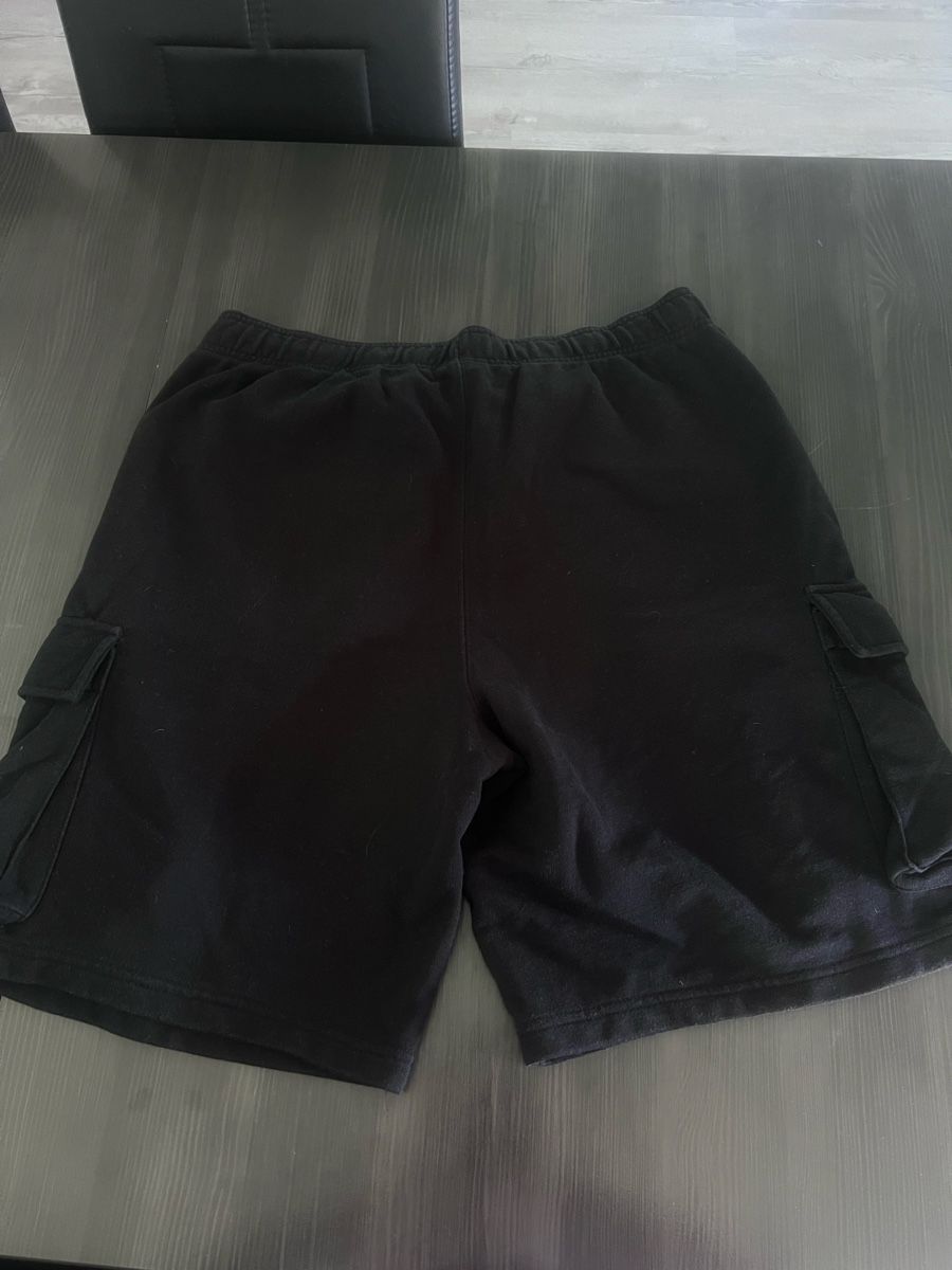 Champion Pantaloni: Champion Cargo Shorts schwarz M/L – Usato da Glashütten venduto da x.mayla 3