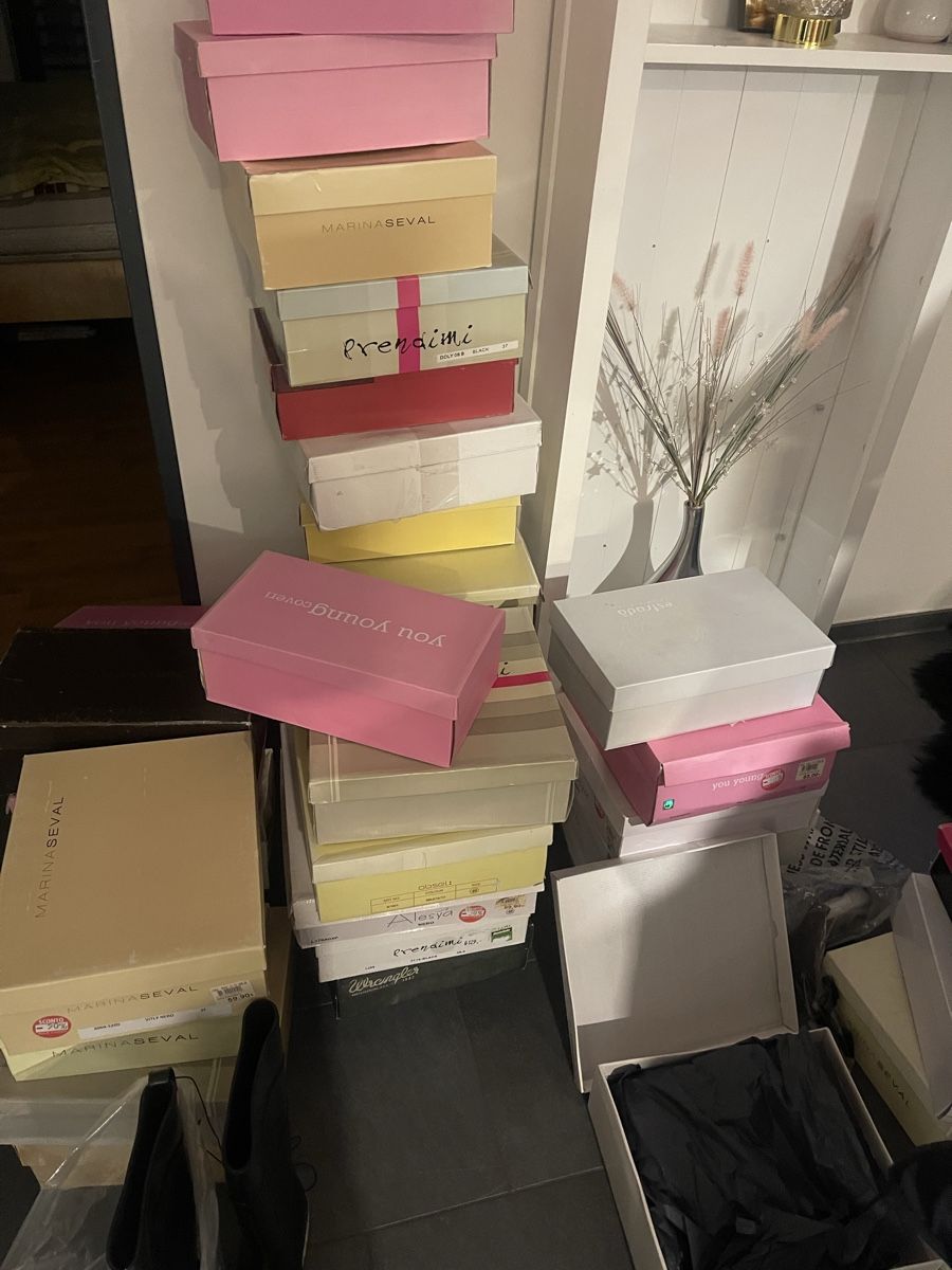 Damenschuhe: Damen verschiedene Schuhe – Neu und originalverpackt aus Au SG von SKAY1982