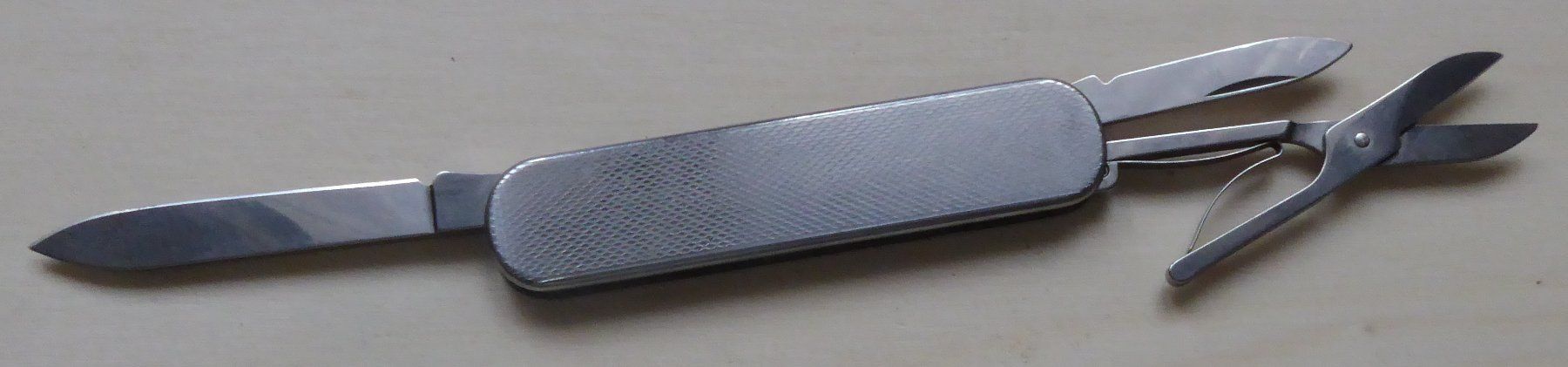 Victorinox Coltelli tascabile: Victorinox Sackmesser Metall – Usato da Gossau SG venduto da tenerife11 1