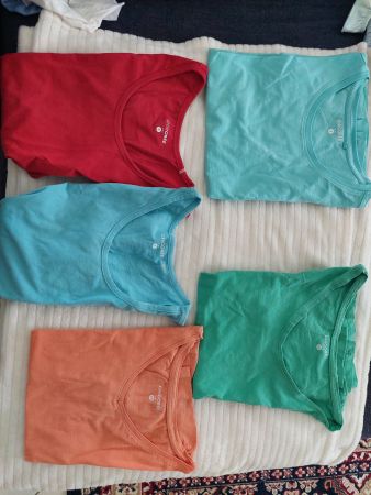 3er Set T-Shirts und 2er Set Tops
