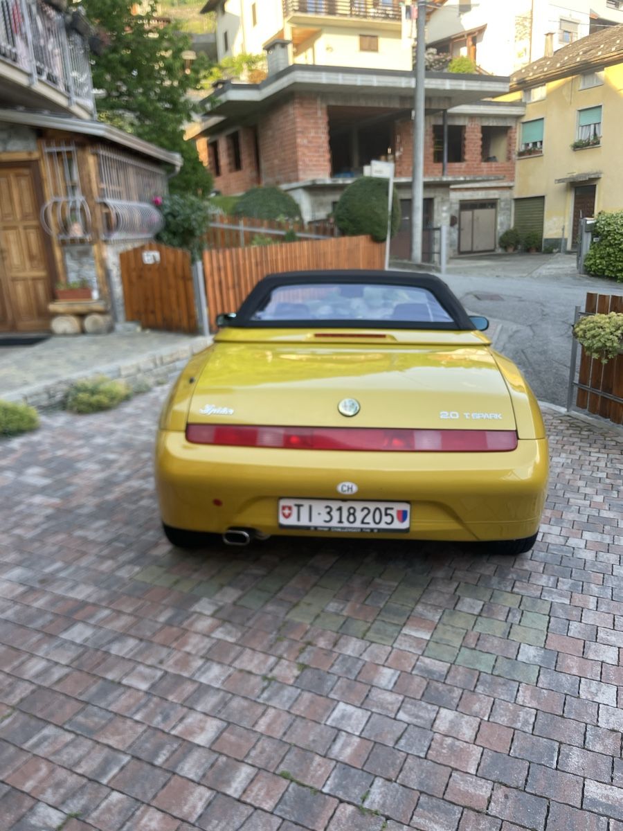 Alfa Romeo Automobili: Alfa Romeo Spider 916 2.0 TS – Usato da Giornico venduto da leo_g6jn 8