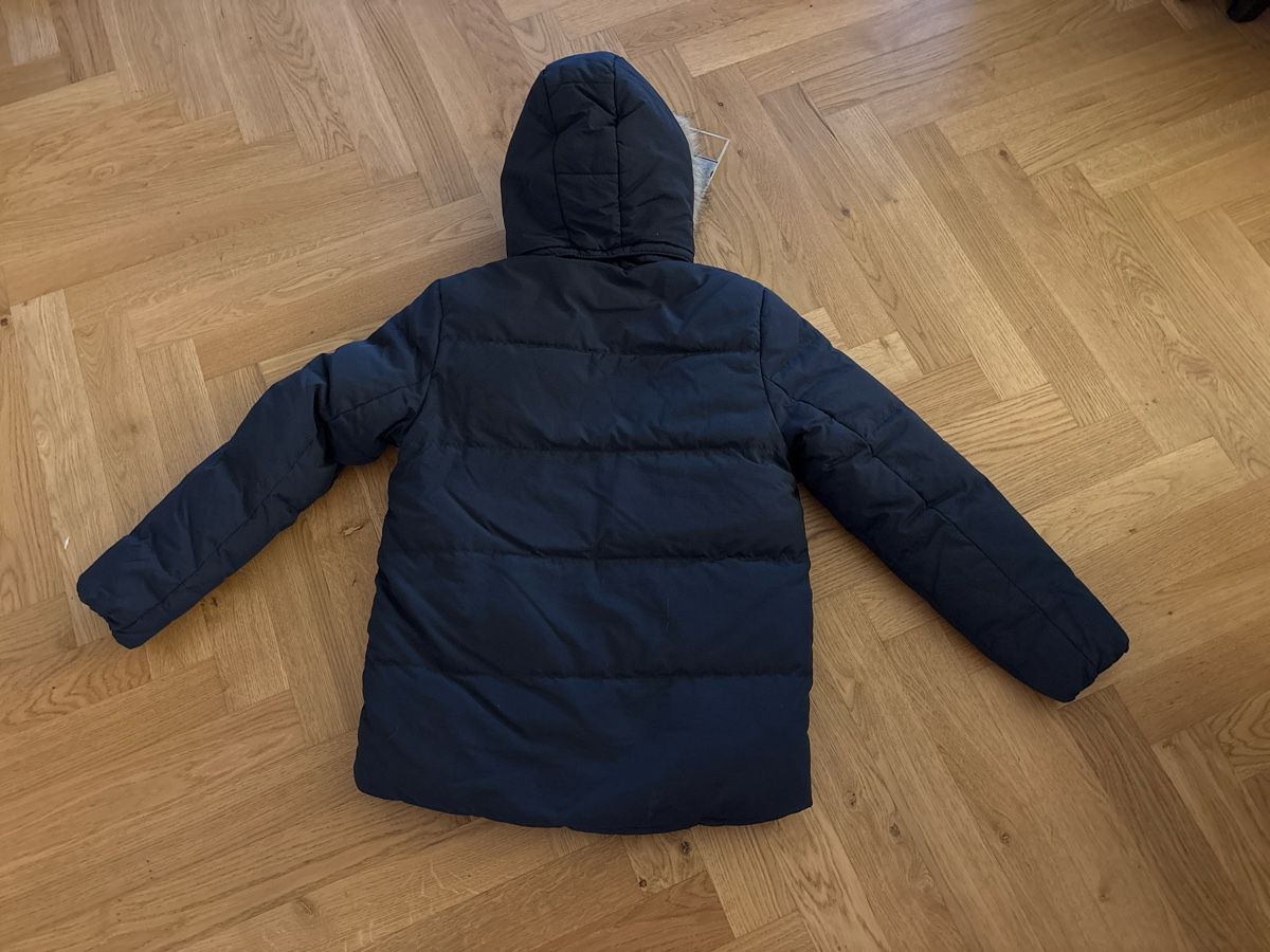 H&M Giacche & Cappotti: Daunenjacke dunkelblau von H&M, Grösse 152 – Usato da Wohlen AG venduto da Michi761 1