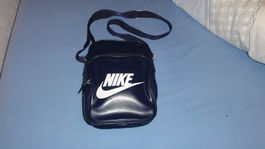 KLEINE NIKE TASCHE (NEU) DUNKEL BLAU