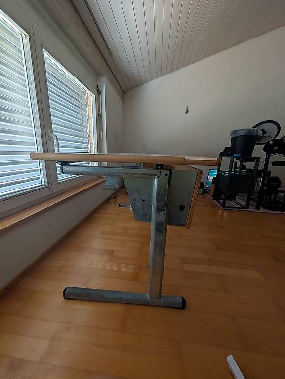 Schreibtische: Schulschreibtisch – Gebraucht aus Zwingen von Aleco96 2