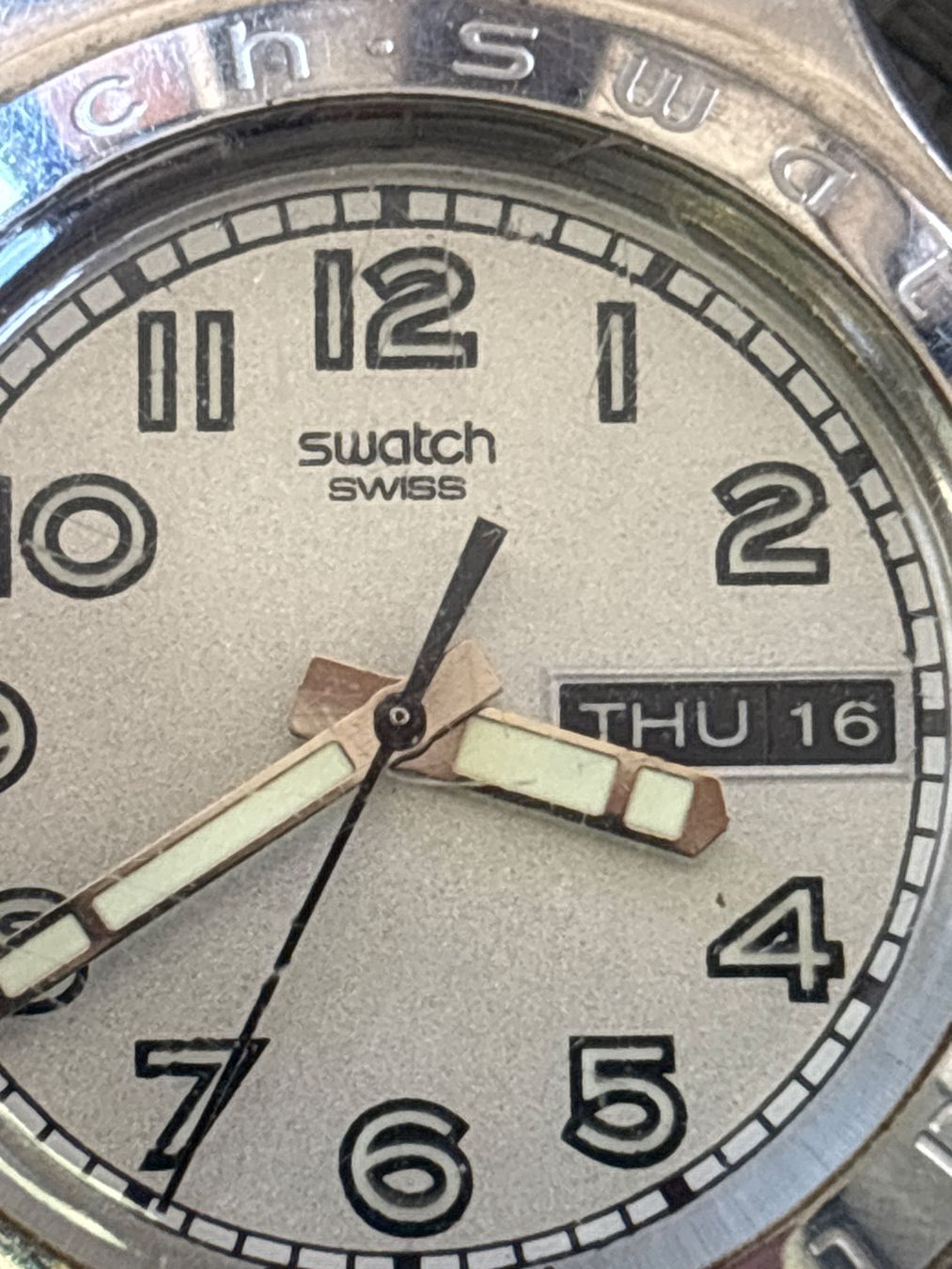 Swatch Orologi: Montre Swatch Irony argentée avec date – Usato da pringy venduto da Jafrije3 2