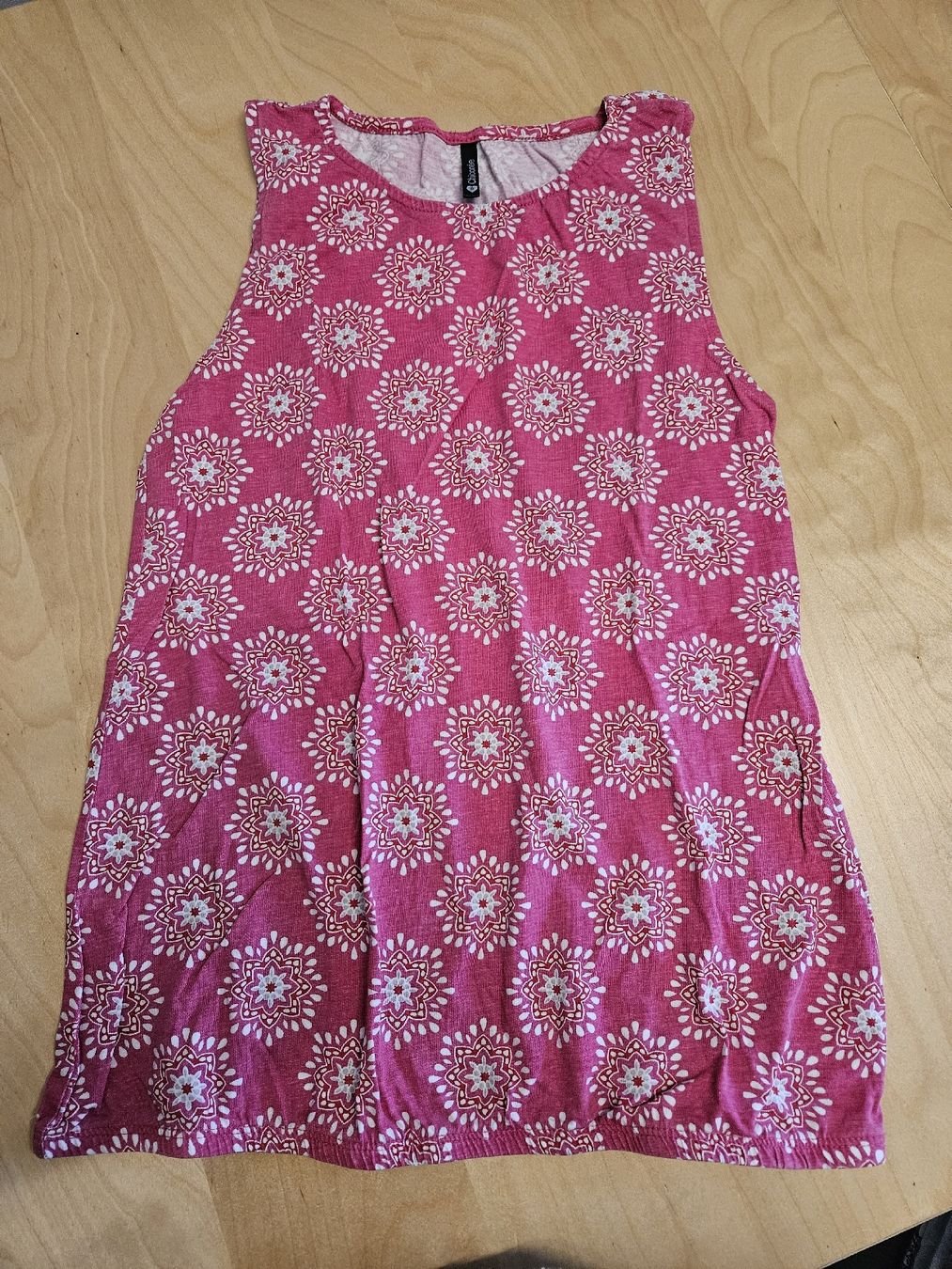 Tops: Top femme – Neuf (Voir description) à Miécourt par Clochette23