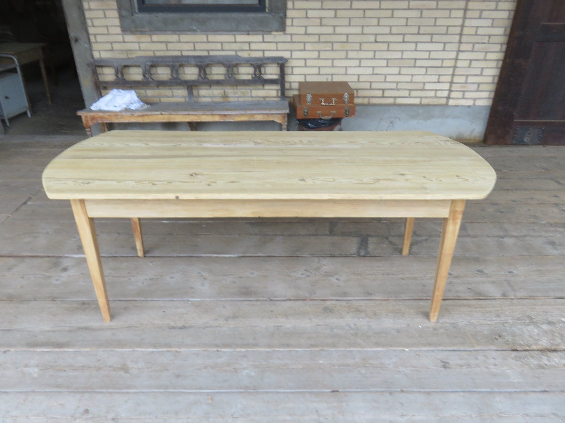 Tavoli: antiker Biedermeier-Tannentisch 200cm – Usato da Ruswil venduto da Mfladibus