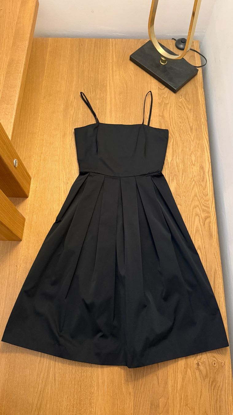 Max Mara Kleider: Klassisches MAX MARA KLEID schwarz Coco Abendkleid – Gebraucht aus Faulensee von Liebes_Kind_2019