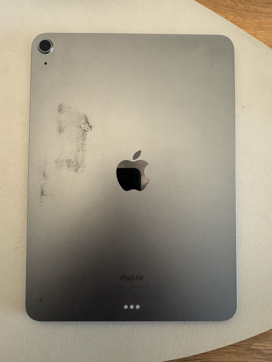 Apple Tablet PC: Apple iPad Air 5  – Defekt aus Adliswil von Busys 2