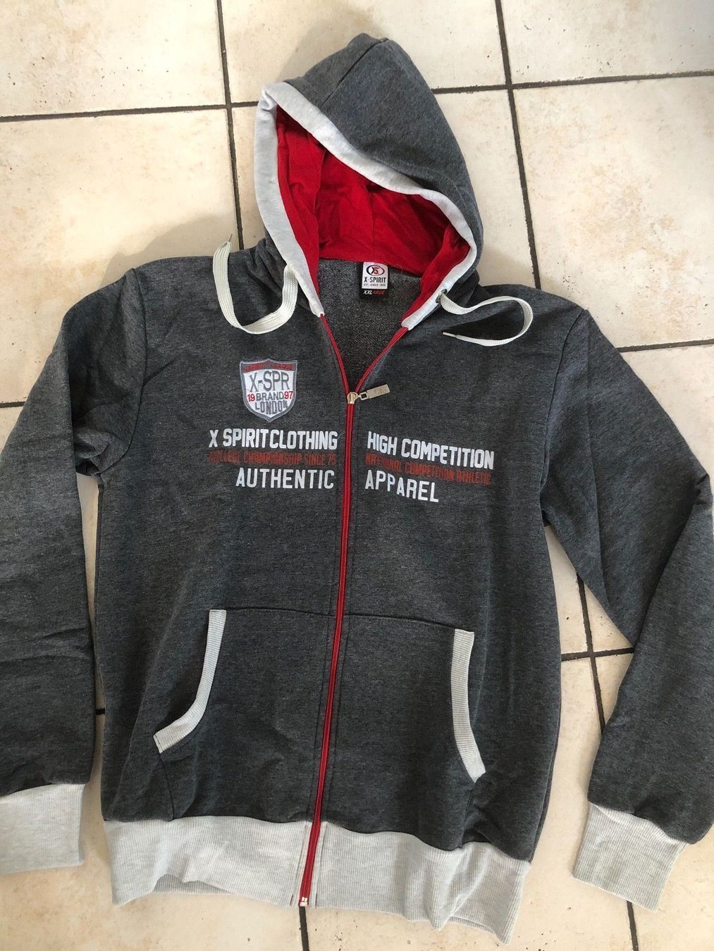 Giacche: Sweatshirt Kaputzenjäckli Gr.L/XL – Usato da Obergerlafingen venduto da cabo4