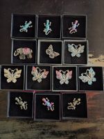 Lot 13 broches fantaisie