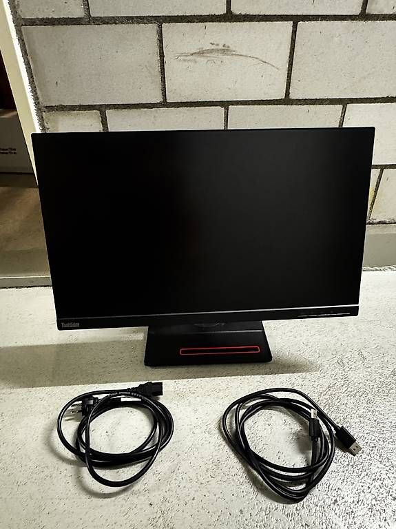 Lenovo Monitor: Lenovo ThinkVision Monitore – Nuovo (secondo la descrizione) da Berikon venduto da lor_8ntr