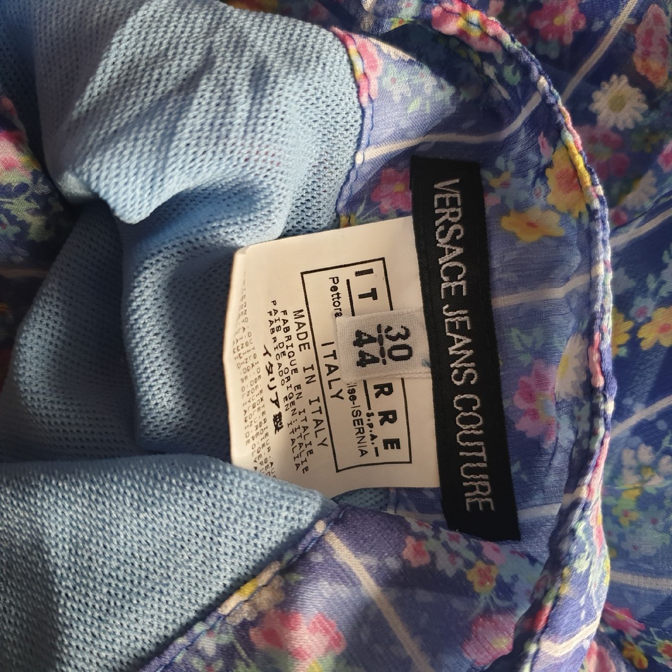 Versace Vestiti: Versace Jeans 2 Teiler Gr. M – Usato da Frenkendorf venduto da Moon111 5