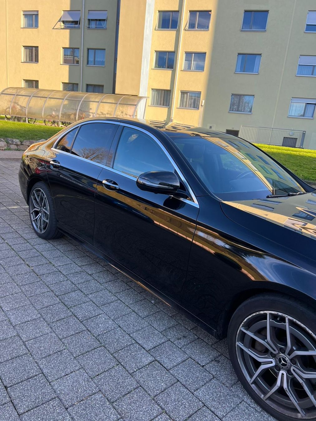 Mercedes-Benz Autos: Mercedes-Benz E220d 4Matic AMG-Line – Gebraucht aus Wetzikon ZH von tlac 2