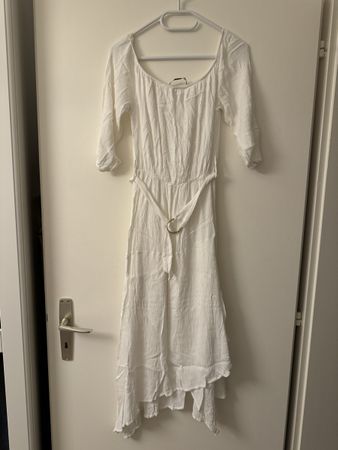 Robe d'été blanche, taille M - Parfaite pour la plage!