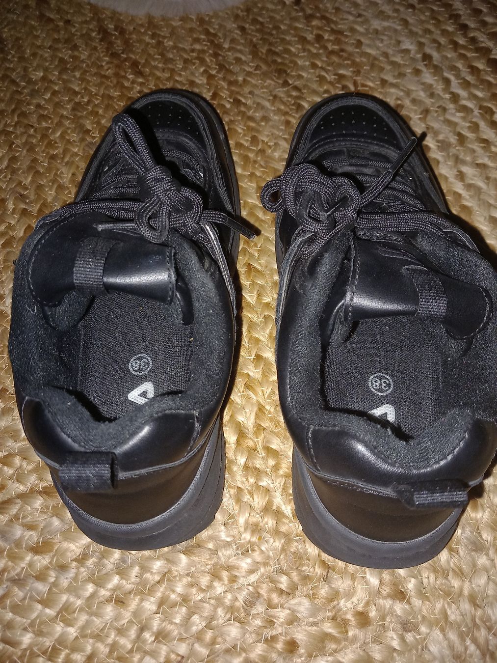 Fila Herrenschuhe: FILA Sneakers Gr. 38, wie neu – Neu (gemäss Beschreibung) aus Wanzwil von lonelybeachhouse 2