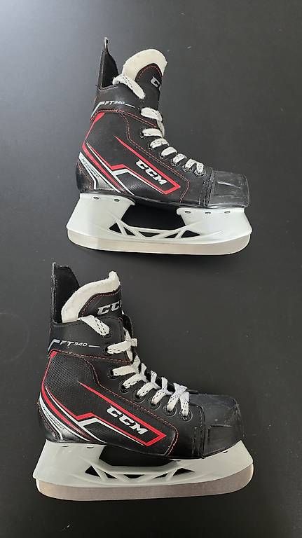 Schlittschuhe: CCM Hockeyschuhe 31 – Gebraucht aus Solothurn von Zoonja