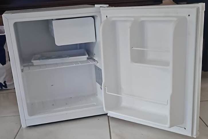 SelfTek 24 Stück Kühlschrank Organizer, Kühlschrank Trenner Für Seitentür, Aufbewahrungsbox Fridge Organizer, Einziehbarer Kühlschrankteiler Für Gefrierschrank Trennwand Behälter, Eiern, Früchten