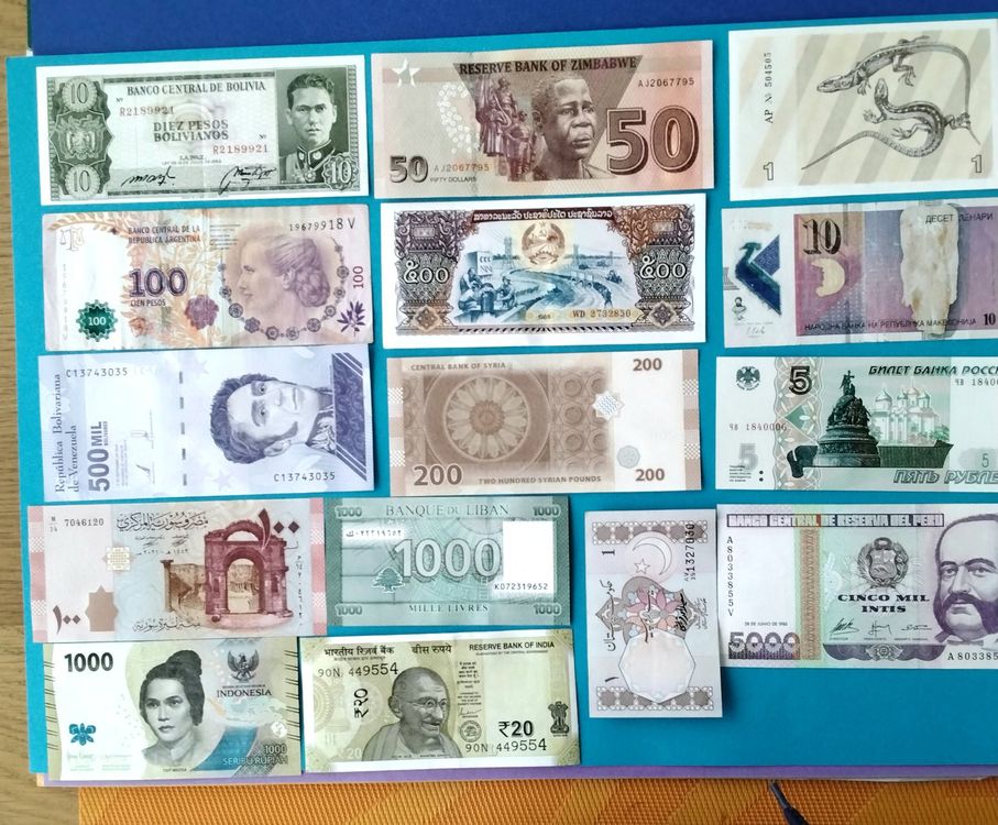 Monete E Banconote Dei Paesi Differenti Fotografia Stock - Immagine Di - Foto 5