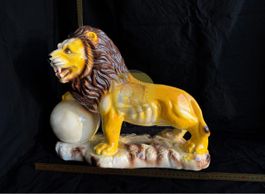 Lion en céramique