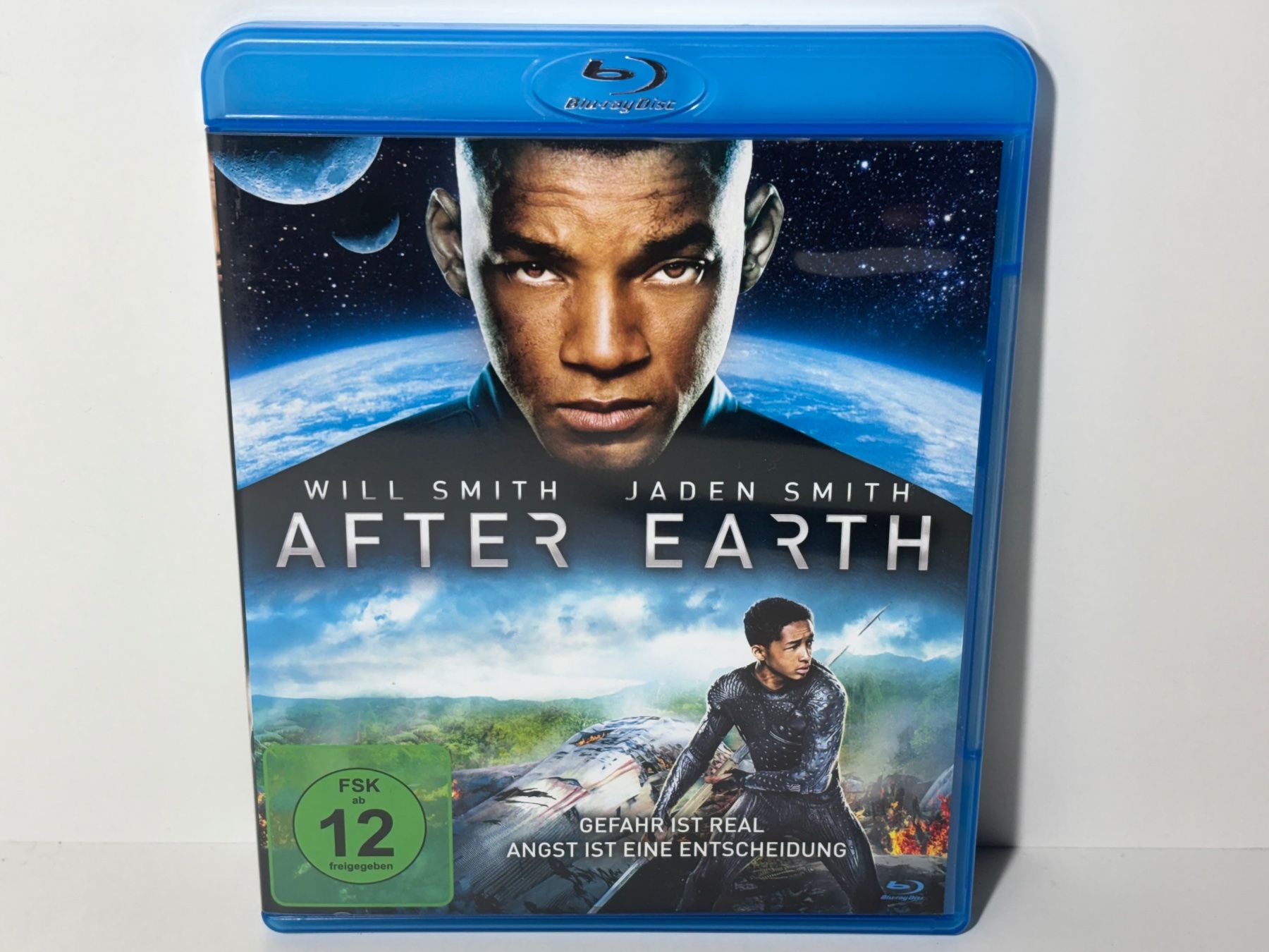 Tutti i DVDs: After Earth Blu Ray – Usato da Wilderswil venduto da Sstriker
