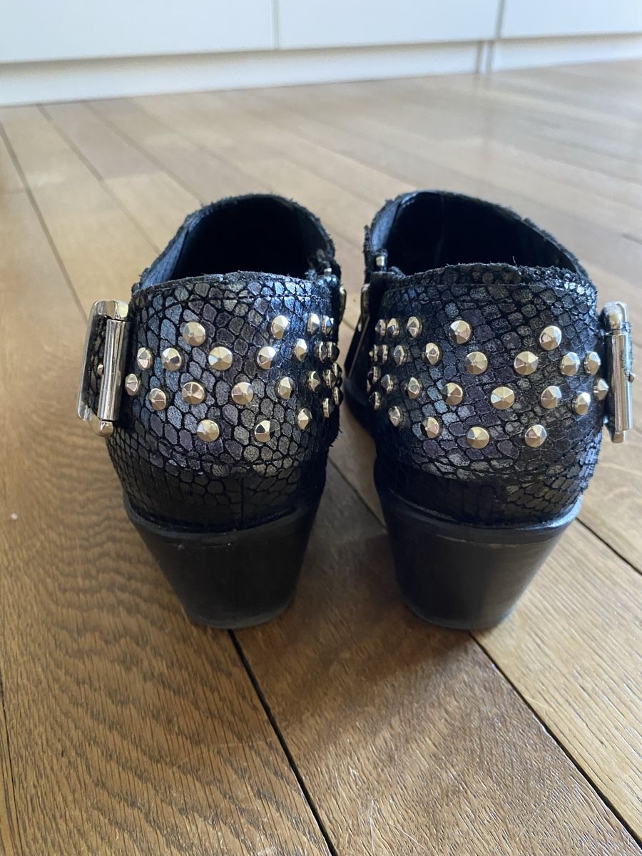 Kooples Scarpe da donna: Kooples Ancle Boots Gr. 38 – Usato da Basel venduto da kar_6lxm 1