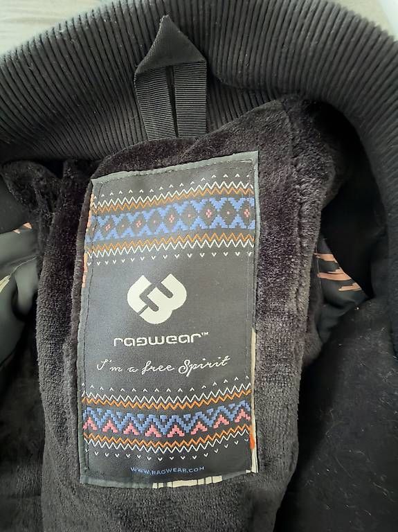 Cappotti: Winterjacke – Usato da Urtenen-Schönbühl venduto da reg_yn2f 2