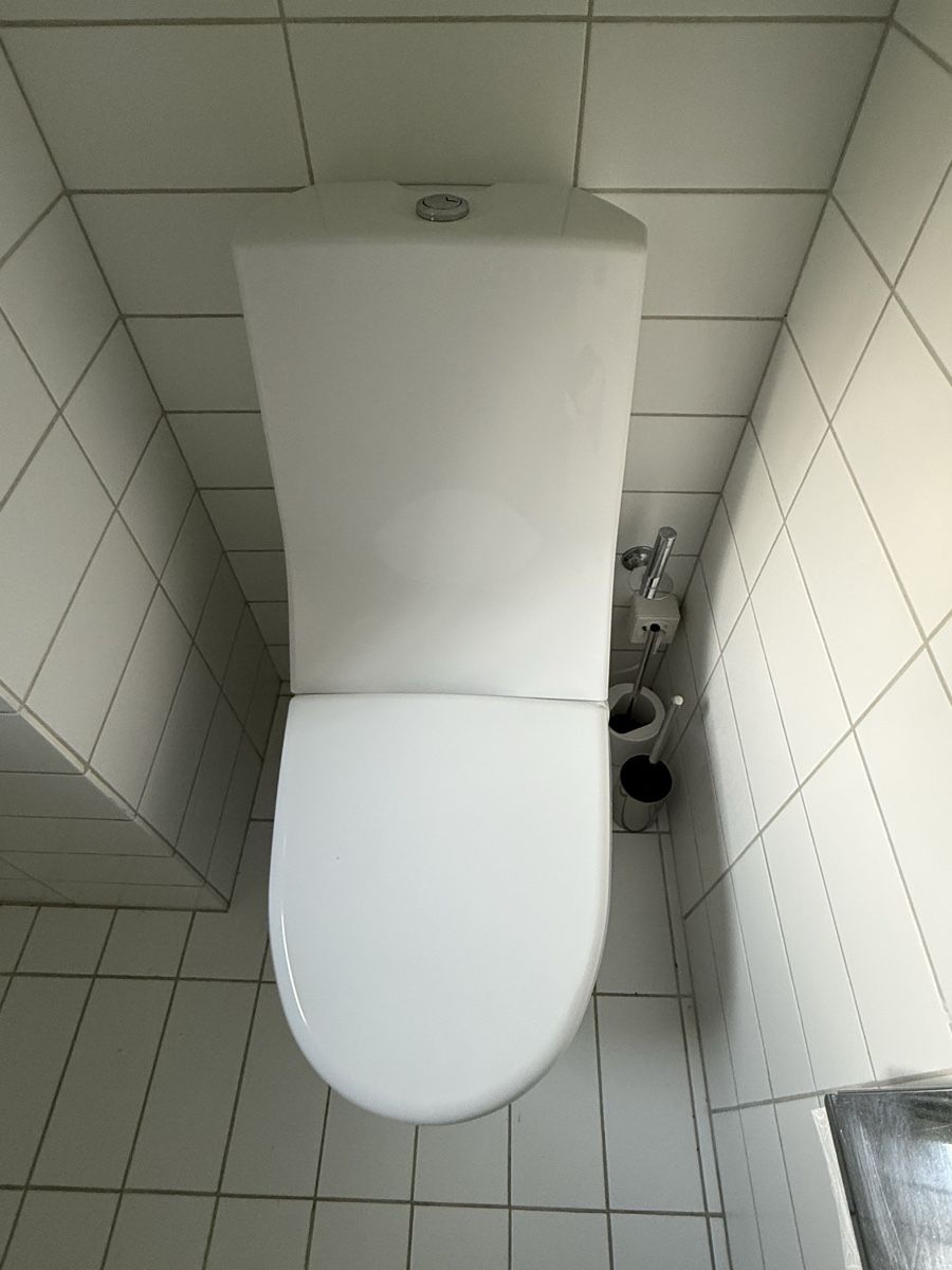 Geberit WC: Geberit AquaClean 8000plus Dusch-WC Weiss – Gebraucht aus Reinach BL von rom_jb5y 5