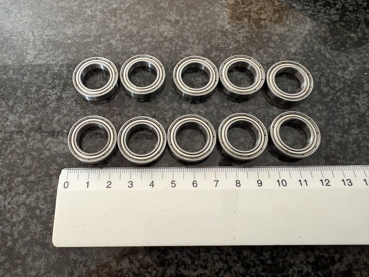 Cuscinetti a sfere: Bricolage : 10 petits Roulements à billes, 2 cm – Usato da Savigny venduto da alouette04