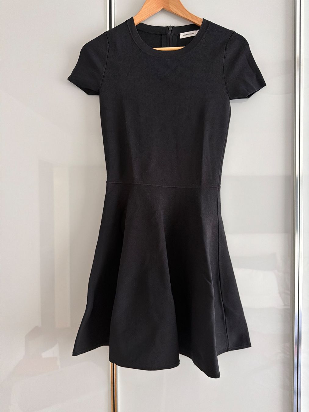 Lindeberg Vestiti: J. Lindeberg Kleid – Usato da Dübendorf venduto da MariaS. 1
